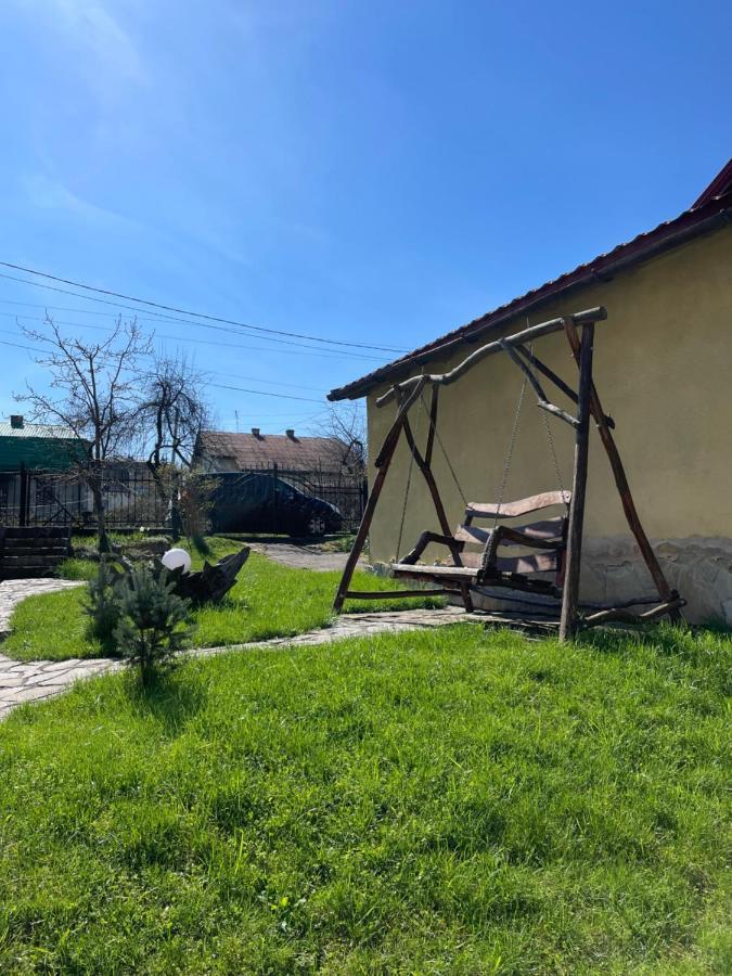 У Михайла Bed & Breakfast Truskavets Eksteriør bilde