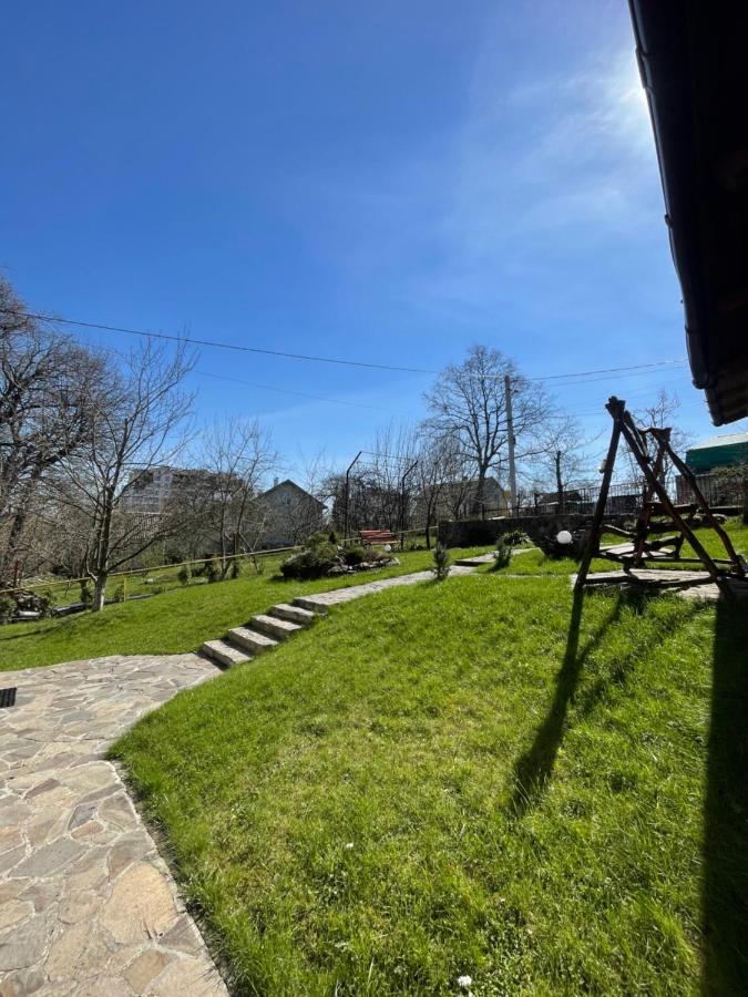 У Михайла Bed & Breakfast Truskavets Eksteriør bilde